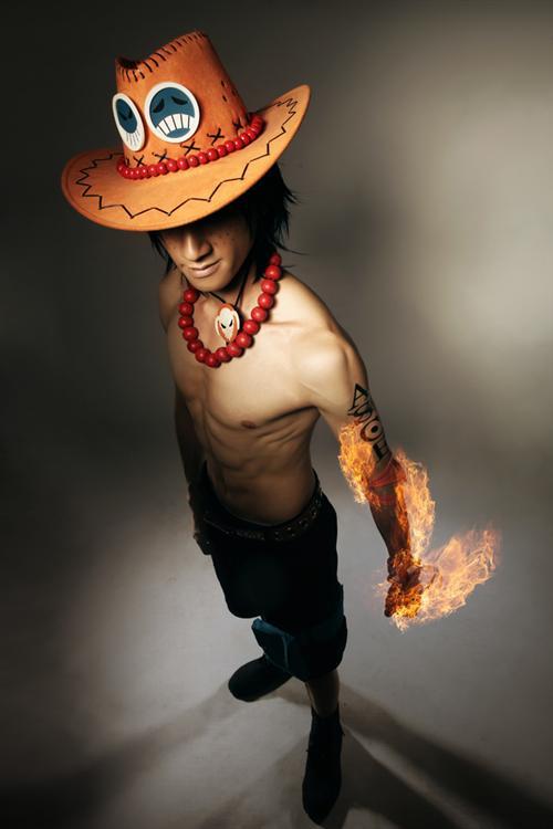 海贼王艾斯Cosplay 超气质还原[花心] cn:  漩涡鸣仙  bcy.net/coser/detail/20632/179230