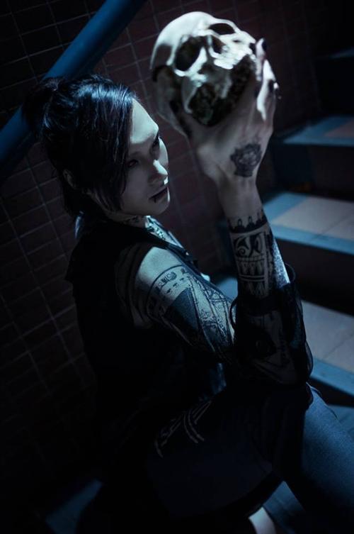 发现几张呗的神Cos，大家觉得怎么样    角色 唄     cn:  Mikot 
staff摄影：老魚化妆：Mikot后期：涼哉  Mikot协力：綠葉  坂本琉 bcy.net/coser/detail/25323/178441