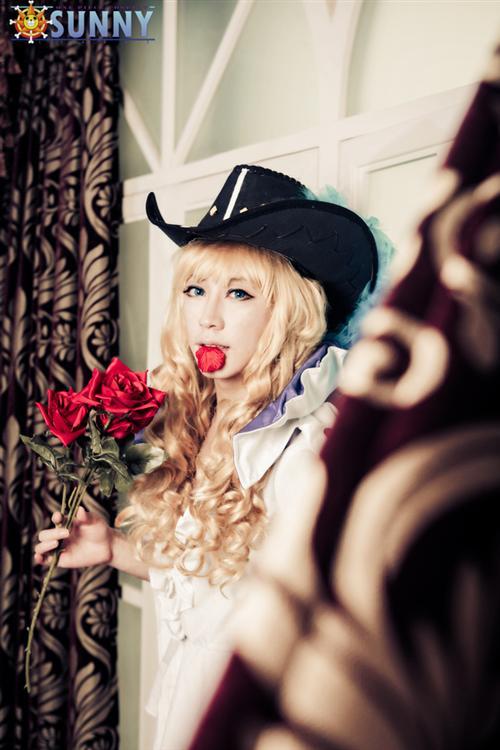 #桑尼社#海贼王卡文迪许Cosplay 这么美真的是男孩子！！！[花心]http://weibo.com/5090754263/BggSFk9do