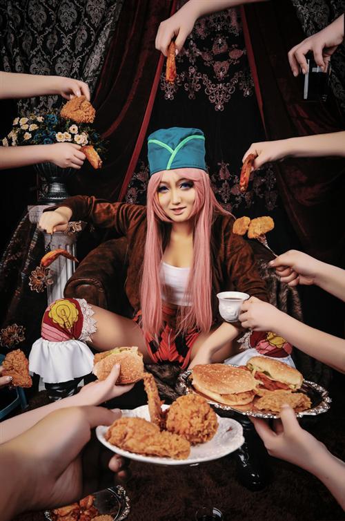 海贼王超新星饕餮女乔艾莉波妮Cosplay [花心] cn:  酒汪 
staff摄影：贝波化妆：酒汪后期：东方NaziParty  白卓业协力：千树梨 bcy.net/coser/detail/31843/187644