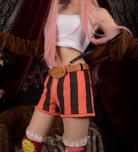 海贼王超新星饕餮女乔艾莉波妮Cosplay [花心] cn:  酒汪 
staff摄影：贝波化妆：酒汪后期：东方NaziParty  白卓业协力：千树梨 bcy.net/coser/detail/31843/187644