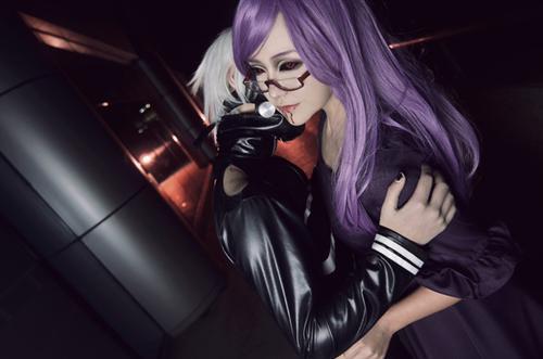 东京食尸鬼剧情Cos，略诡异【世界上所有不利的状况都是当事者能力不足导致的】
角色 神代利世     cn:  Grace格林 
金木研     cn:  小白 
staff摄影：地球人化妆：Grace格林  沐宸后期：伊莱凡斯协力：沐宸  徵鸳 bcy.net/coser/detail/27519/187528