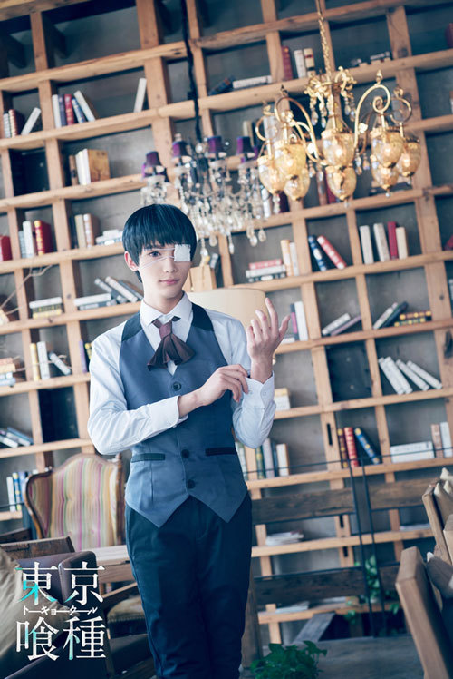 东京食尸鬼大型Cosplay，掉渣天[嘻嘻]
角色 月山习     cn:  天狼 
真户吴绪     cn:  8000
金木（白）     cn:  咖啡 
金木（黑）     cn:  金金 
董香     cn:  萧萧 
神代利世     cn:  孙妍
bcy.net/coser/detail/26719/189792