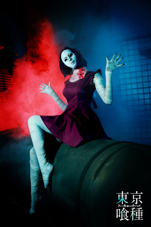 东京食尸鬼大型Cosplay，掉渣天[嘻嘻]
角色 月山习     cn:  天狼 
真户吴绪     cn:  8000
金木（白）     cn:  咖啡 
金木（黑）     cn:  金金 
董香     cn:  萧萧 
神代利世     cn:  孙妍
bcy.net/coser/detail/26719/189792