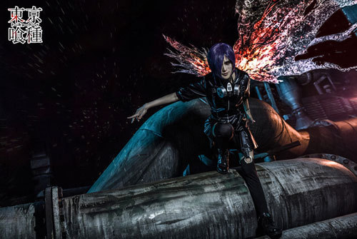 东京食尸鬼大型Cosplay，掉渣天[嘻嘻]
角色 月山习     cn:  天狼 
真户吴绪     cn:  8000
金木（白）     cn:  咖啡 
金木（黑）     cn:  金金 
董香     cn:  萧萧 
神代利世     cn:  孙妍
bcy.net/coser/detail/26719/189792