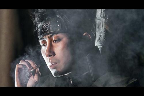 火影忍者猿飞阿斯玛Cosplay,老男人的沧桑，感觉好棒！ [嘻嘻] cn:  老爹王桑 
staff摄影：大脸化妆：龙崎后期：老爹王桑协力：日天 bcy.net/coser/detail/15376/189039