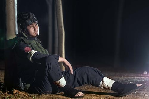 火影忍者猿飞阿斯玛Cosplay,老男人的沧桑，感觉好棒！ [嘻嘻] cn:  老爹王桑 
staff摄影：大脸化妆：龙崎后期：老爹王桑协力：日天 bcy.net/coser/detail/15376/189039