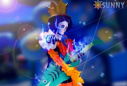 #桑尼社#海贼王布鲁克Cosplay 有心了，虽然是神还原，但是感觉怪怪的   http://weibo.com/5090754263/Bu9tyuRGz