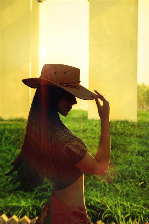 两年后罗宾娜美Cosplay [花心]
太美 (●＾U＾●)
妮可罗宾 cn: 江水月
娜美 cn: 你是我心_qq
staff摄影：长锋点绛唇 油条
bcy.net/coser/detail/37216/246203