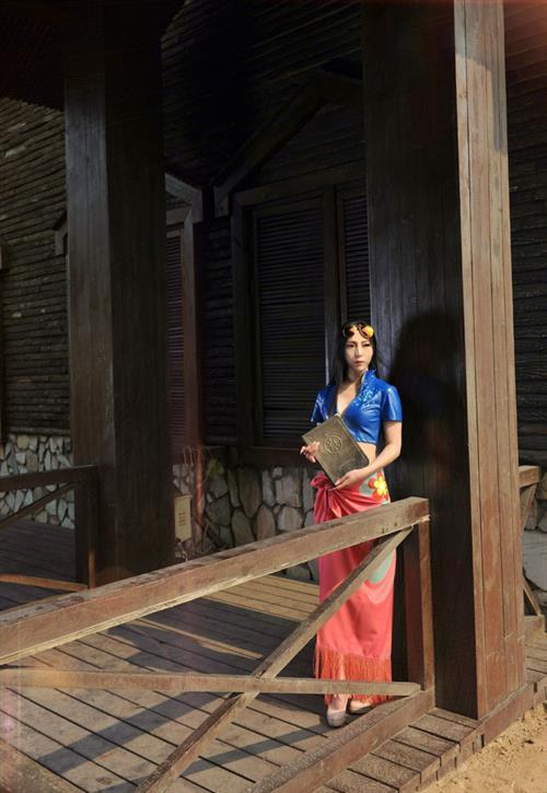 两年后罗宾娜美Cosplay [花心]
太美 (●＾U＾●)
妮可罗宾 cn: 江水月
娜美 cn: 你是我心_qq
staff摄影：长锋点绛唇 油条
bcy.net/coser/detail/37216/246203