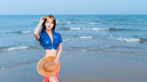 两年后罗宾娜美Cosplay [花心]
太美 (●＾U＾●)
妮可罗宾 cn: 江水月
娜美 cn: 你是我心_qq
staff摄影：长锋点绛唇 油条
bcy.net/coser/detail/37216/246203