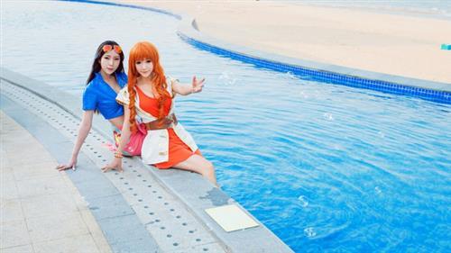 两年后罗宾娜美Cosplay [花心]
太美 (●＾U＾●)
妮可罗宾 cn: 江水月
娜美 cn: 你是我心_qq
staff摄影：长锋点绛唇 油条
bcy.net/coser/detail/37216/246203