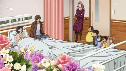 据研究表明，这个床可以放78个柯南[吃惊]
我每天从500平米的大床上醒来 病房里的花看到我都开了[挖鼻屎]