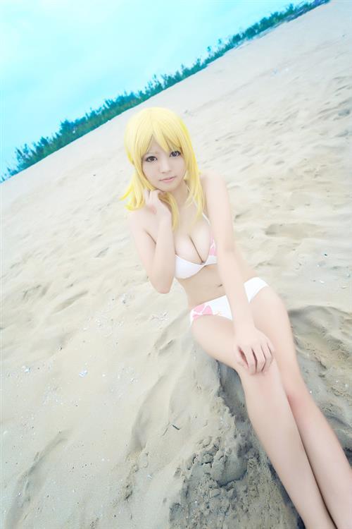 妖精的尾巴露西泳装Cosplay
就是来看球的[花心]
请文明观球[哈哈]
bcy.net/coser/detail/10291/334519