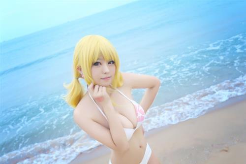 妖精的尾巴露西泳装Cosplay
就是来看球的[花心]
请文明观球[哈哈]
bcy.net/coser/detail/10291/334519