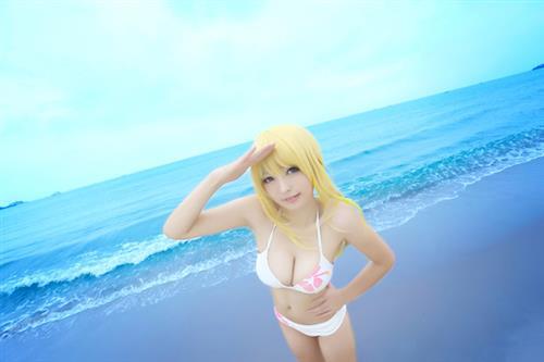 妖精的尾巴露西泳装Cosplay
就是来看球的[花心]
请文明观球[哈哈]
bcy.net/coser/detail/10291/334519