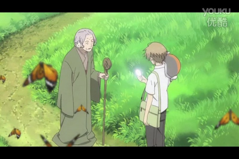 #夏目友人帐#这样的地方看着很舒服～有树有草有花有蝴蝶，我一个人能待一天。。。哦，还有夏目～～～