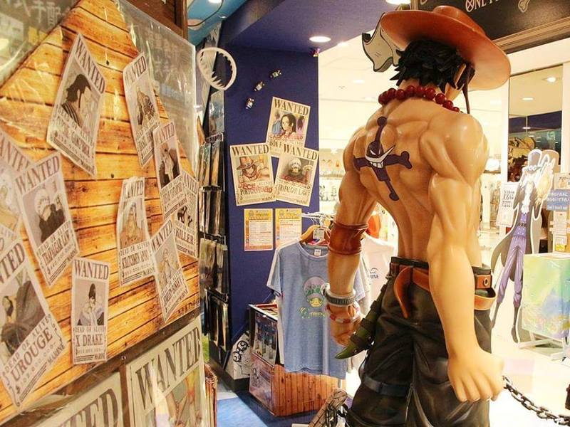 #海贼王# 日本草帽商店摆出的1：1比例艾斯！