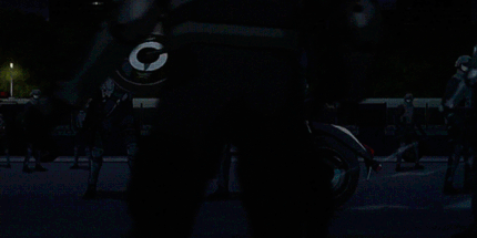 多少人因为什造在第一季里面骑摩托车的这个表现，爱上他的？