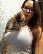 此咪咪和彼咪咪！！我算是看出来了，不够大都不好意思养猫