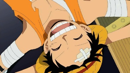 路飞这货颜艺值爆表，单细胞橡皮人的笑容也是如此天真爽朗、温暖人心。将心比心，不管你信不信，总有人正在等待希望能遇到像你这样的人[心]