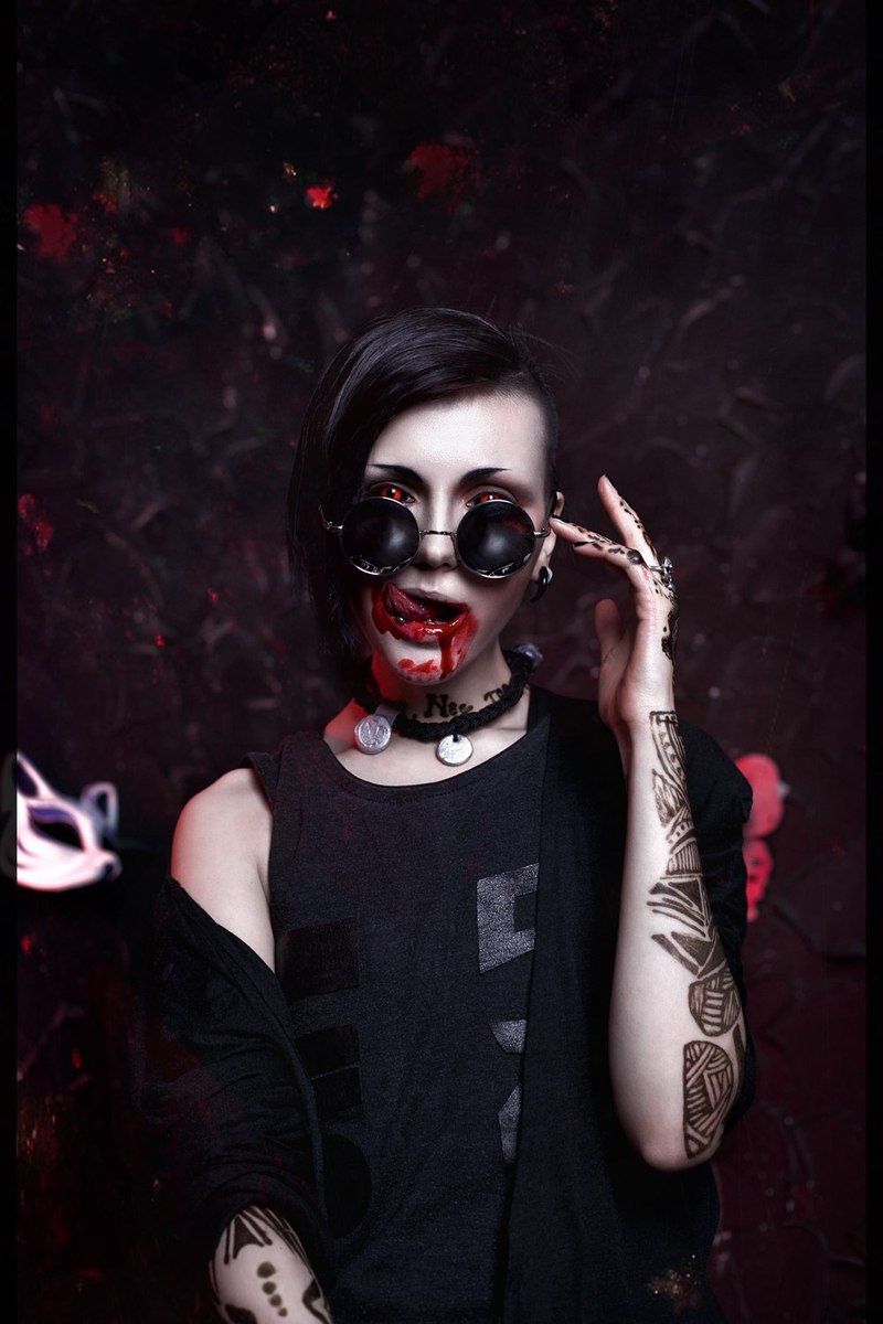 #东京食尸鬼# 呗（诗）先生的COS，还原度挺高的！