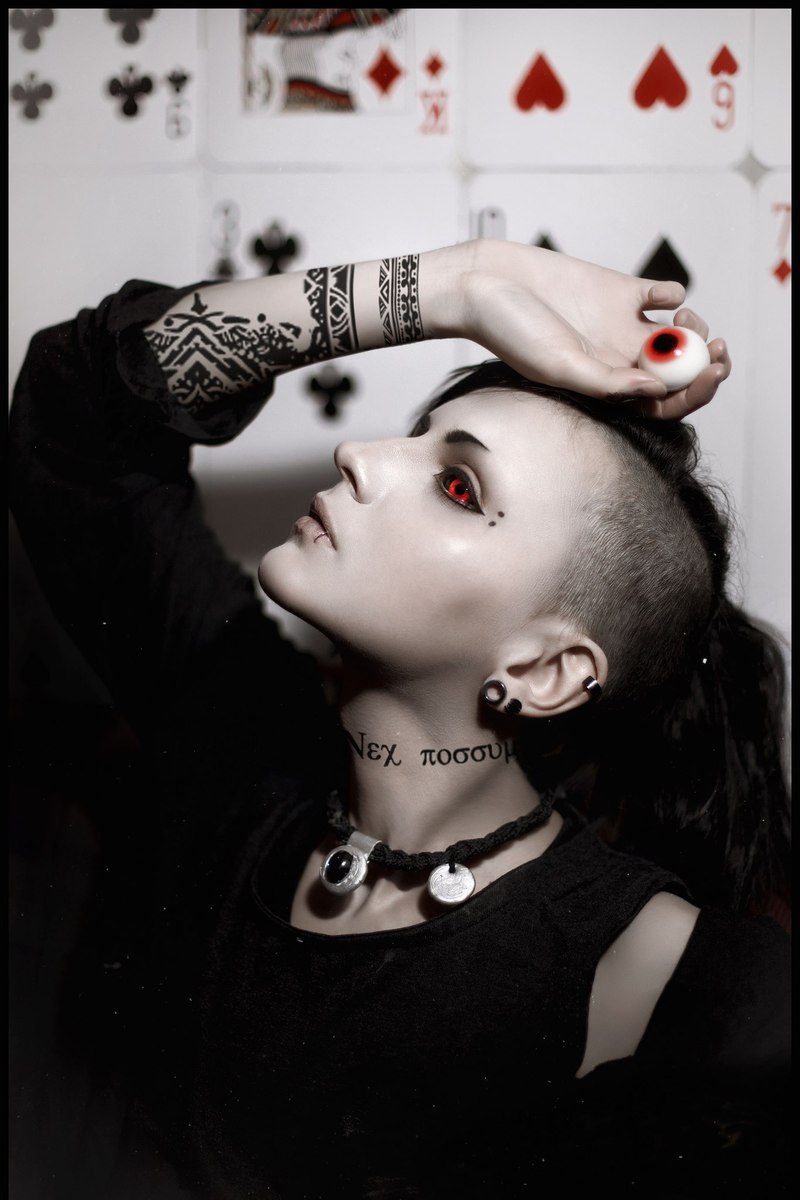 #东京食尸鬼# 呗（诗）先生的COS，还原度挺高的！