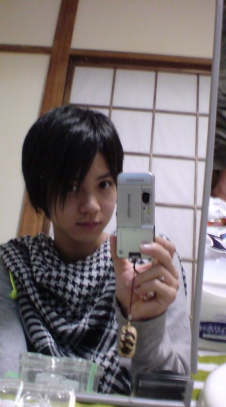 #东京食尸鬼# 东京食尸鬼舞台剧预计今年7月开演，已确定金木研人选：小越勇輝。附上他的一些照片。