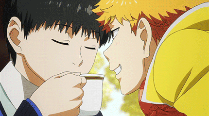 #东京食尸鬼# 研香党发糖咯！！！！英问金木“你说的可爱女孩是哪一个啊 是那个女孩吧”。第一季第1集的时候，金木回答的“不是啦 不过她的确很可爱”；第二季最后1集的时候，金木直接把眼睛转向了董香的位置（图2），叫了一声董香。