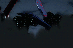 #东京食尸鬼# 有多少人还不知道她们俩个：作家高摫泉、青桐树成员艾特，其实是一个人？