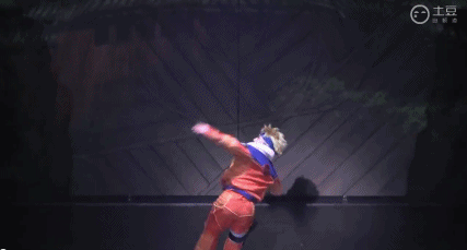 火影忍者舞台剧各种酷炫现场，超级还原，不能更好！[嘻嘻]话说我想看色肉之术，有没有[花心]