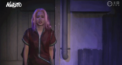 火影忍者舞台剧各种酷炫现场，超级还原，不能更好！[嘻嘻]话说我想看色肉之术，有没有[花心]