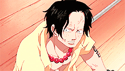 嘿 你在 你在这世界 每个角落存在 ---想念艾斯[痛哭]