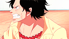 嘿 你在 你在这世界 每个角落存在 ---想念艾斯[痛哭]