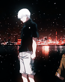 #东京食尸鬼# 第二季的结局把节奏硬朗的燃曲Unveral鬼斧神工的清唱成一首悲歌。其实第二季的OP、ED算不上非常非常好听，但是数十首BGM的出现，还是拟补了遗憾。特别是金木说要加入青桐树时的背景音乐On My Own，直接虐成狗。不过好在金木最后还是回来了。^_^