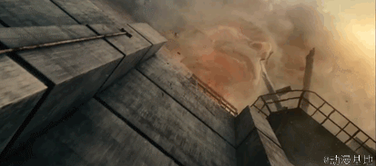 【进击的巨人 】真人版大电影高能画面公开！！ 前篇将于8月1日上映，后篇9月19日上映！！水原希子的三笠怎么样，IMAX效果应该很惊人吧，有没有像抗日神剧！！m(_ _)m[嘻嘻]