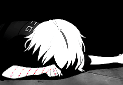 铃屋什造，外表冷漠，内心脆弱