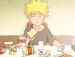 小时候的鸣人萌萌哒，一个人吃饭，喝过期牛奶然后拉肚子↖(￣▽￣") 。不过当安静下来总有一种孤独感，心就酸的不行了[痛哭]