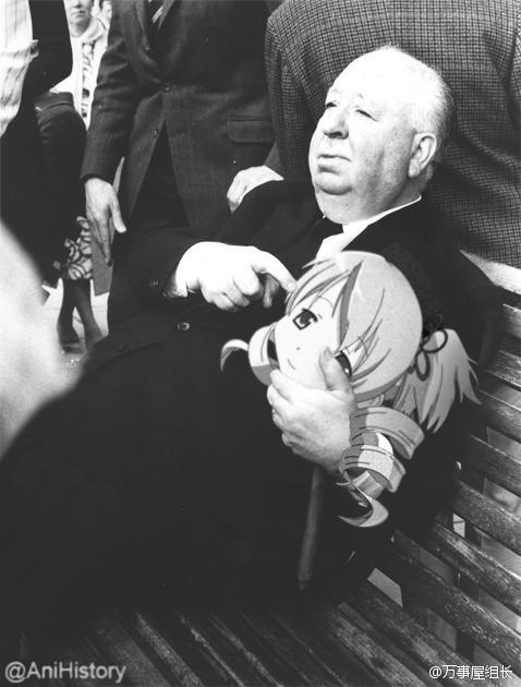 #二次元三次元#历史照片遭遇动漫人物，次元墙的开裂，毫无违和感，第四张千寻和无脸男与周围群众演员配合的简直是天衣无缝~m(_ _)m