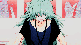 一直有个疑问：高槻泉为什么要把喰种咖啡店的事告诉CCG？难道是专业坑爹！！还是想毁掉安定区这个喰种称之为家的地方，毁掉他们与人类共存的梦想[思考]