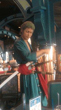 世界三个环球影城主题公园之一的日本环球影城(USJ)最近每年夏天都会举办的OP Summer现场[嘻嘻]，但是总感觉三次元化后哪里怪怪的[思考]