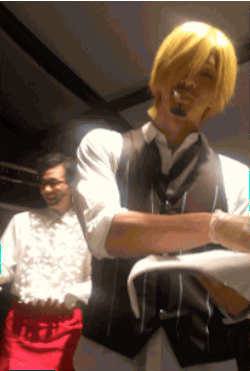 世界三个环球影城主题公园之一的日本环球影城(USJ)最近每年夏天都会举办的OP Summer现场[嘻嘻]，但是总感觉三次元化后哪里怪怪的[思考]