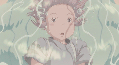 千与千寻
大爱爱宫崎骏，因为我们都有着强烈的夏日情节[哈哈]