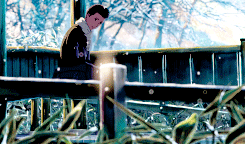 隐约雷鸣 阴霾天空 即便天无雨 我亦留此地
言叶之庭 花开后花又落，轮回也没结果，苔上雪告诉我，你没归来过。
美图欣赏o(≧v≦)o