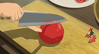 宫崎骏里最经典的一句台词是那句：不要吃太胖噢，会被杀掉哦！[吃惊][笑cry]
话说用筷子可以這麼完美把荷包蛋分一半[吃惊]