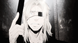 这个大叔是谁呀？很有魅力呀[挖鼻屎]