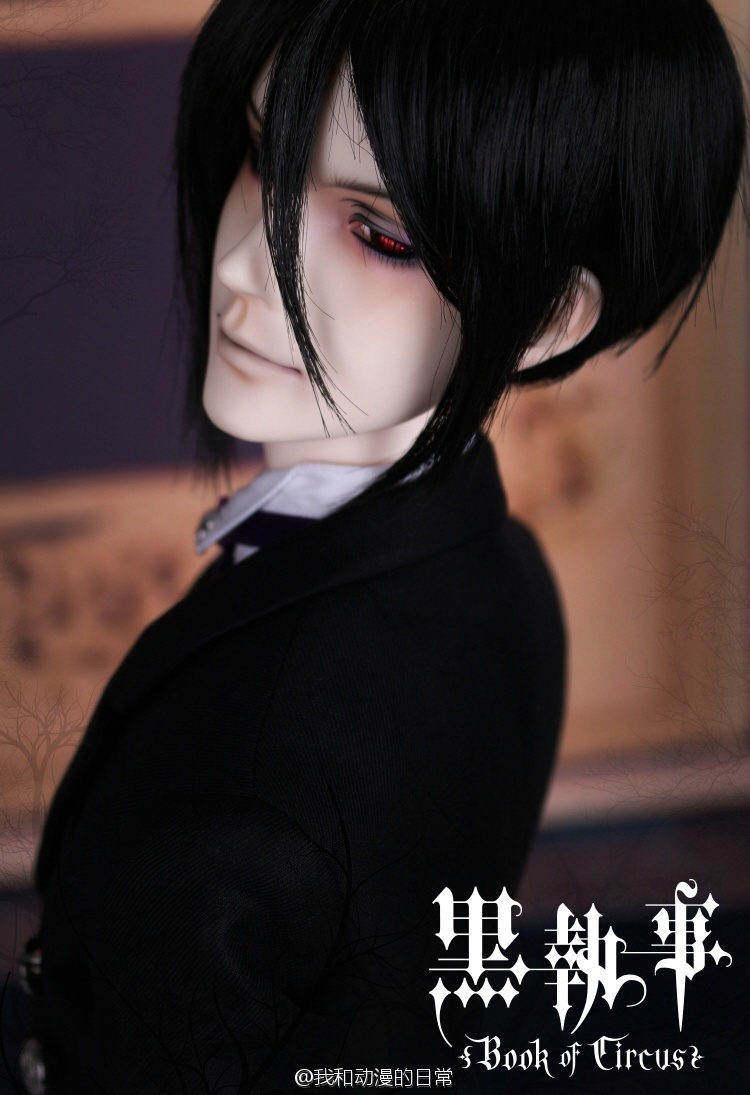 #黑执事# 男神塞巴斯马戏团篇BJD娃娃。70厘米高，明年8月发.售。