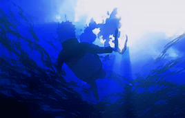  乌云后面一定会是灿烂的晴天。[心]