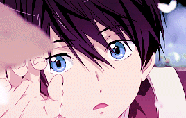 赏樱花的最佳时刻，就是在樱花凋谢的那一瞬间。