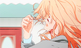 #四月是你的謊言# 
一切都明明白白，
但我们仍匆匆错过，
因为你相信命运，
因为我怀疑生活……